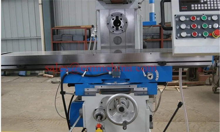 Вертикальный и горизонтальный револьверный фрезерный станок UT436B