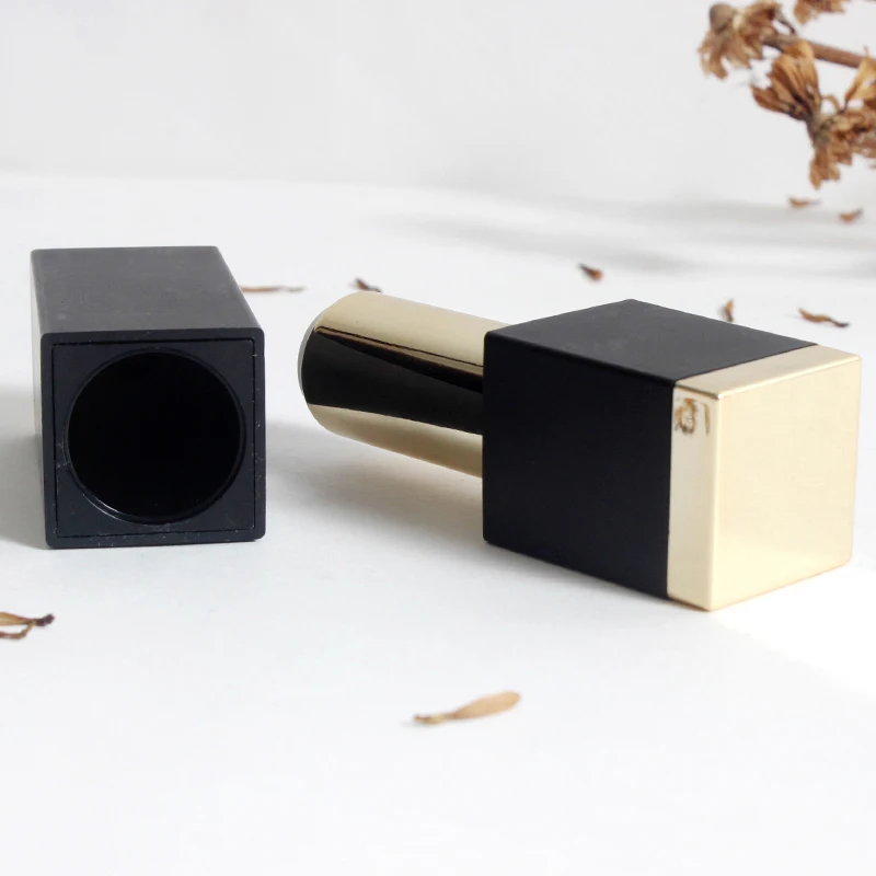 wholesale  cosmetic packaging a free sample magnetic lipstick tube low moq