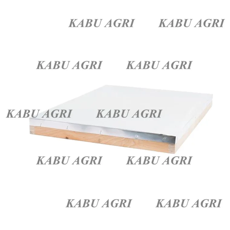 Langstroth beehive telescoping cover with metal covered