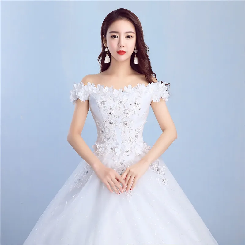 Hot sale Favorable Ivory Flower Long Train Wedding Dresses for Bride Bridal Gown with Long tail