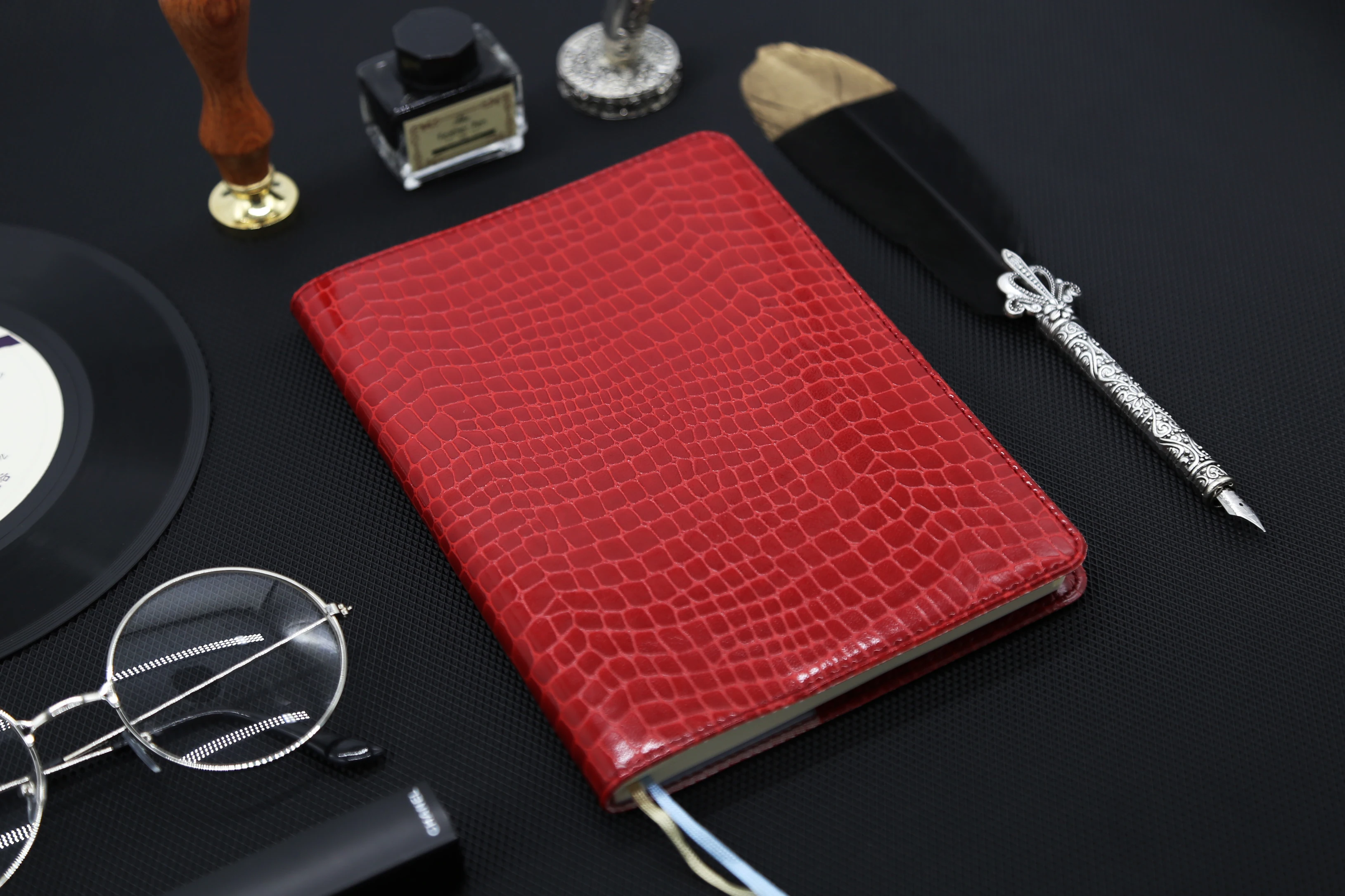 Crocodile texture PU leather cover jacket planner organizer with booklet and tabs