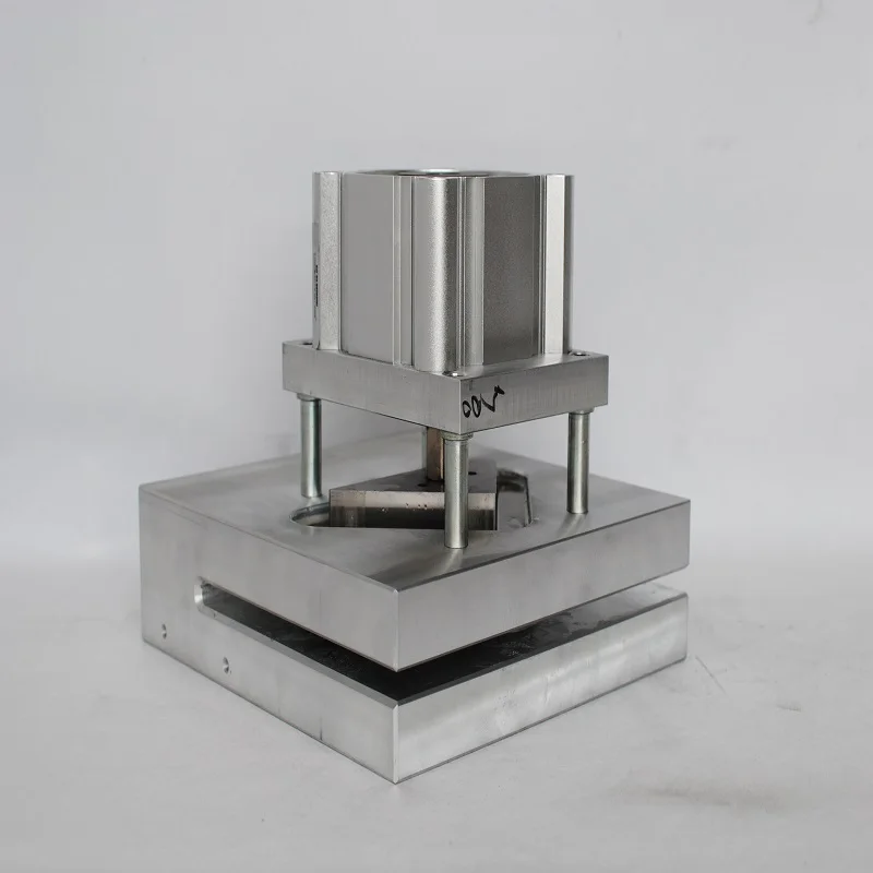 Пневматический большой треугольный дырокол для машины по производству наполнителя