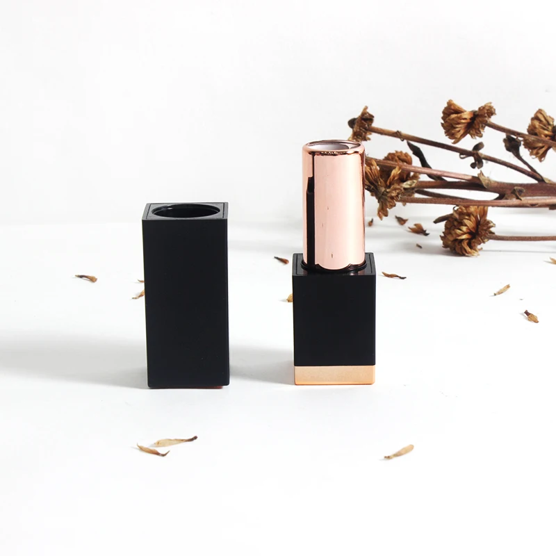 wholesale  cosmetic packaging a free sample magnetic lipstick tube low moq