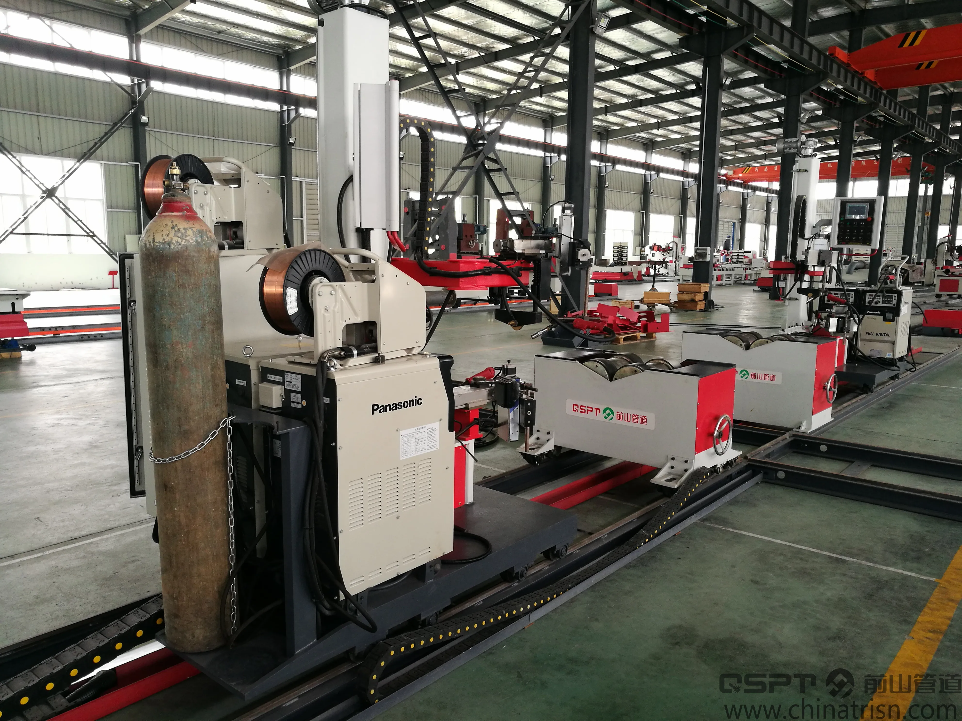 Трубосварочная машина для изготовления трубы