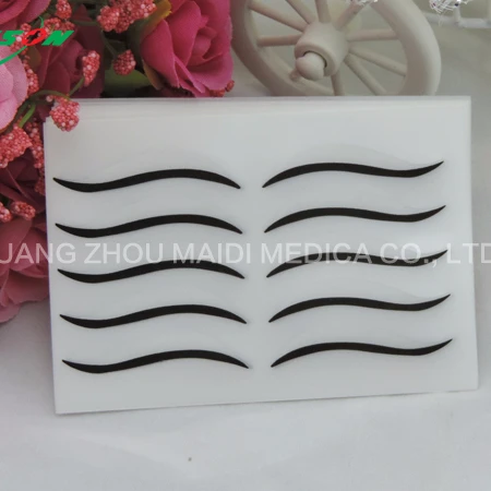 Beautiful and delicate eyeliner sticker