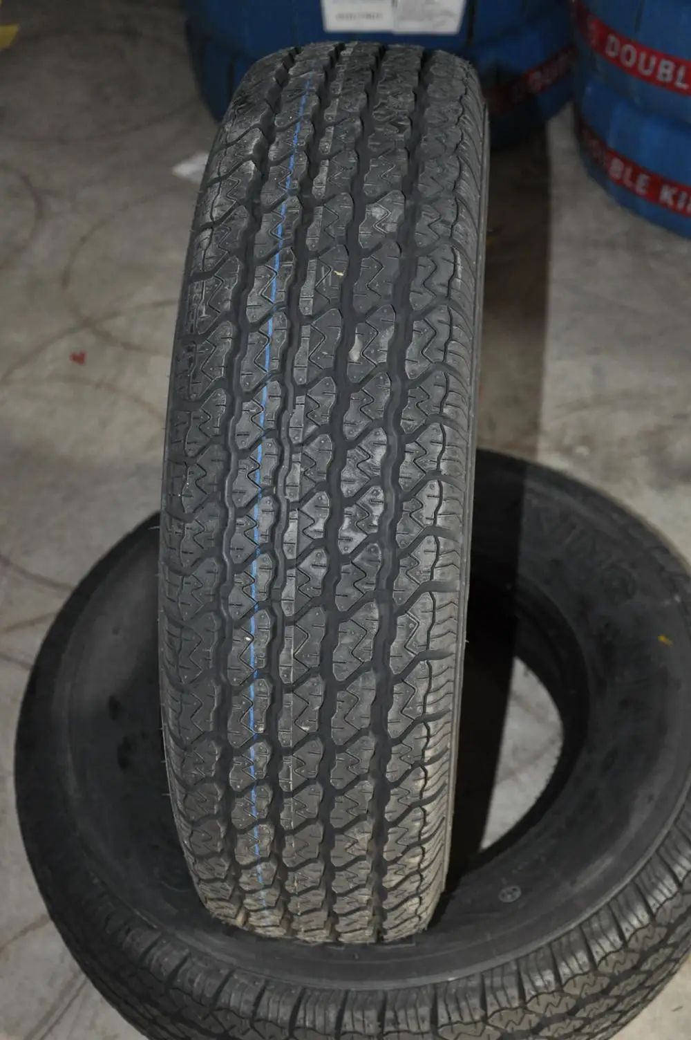 passenger car Tire P235/75R15 Luistone tire Have GCC SONCAP Certificate