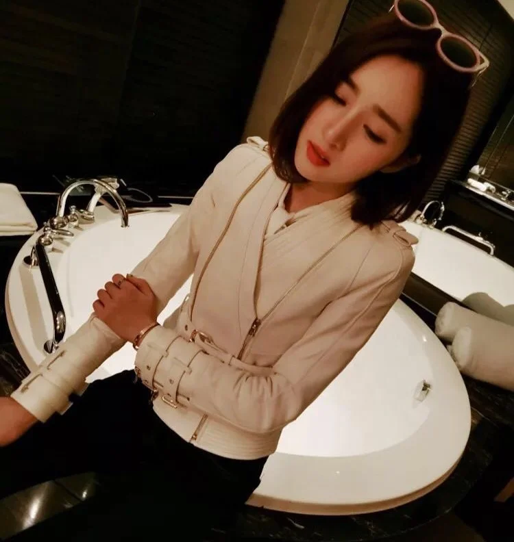 Fashion Long Sleeve V Collar Zip Up Coat Slim Fit Women Moto Jackets 2021 Short Lamb Nappa Pure Leather Jacket Motorcycle Jacket