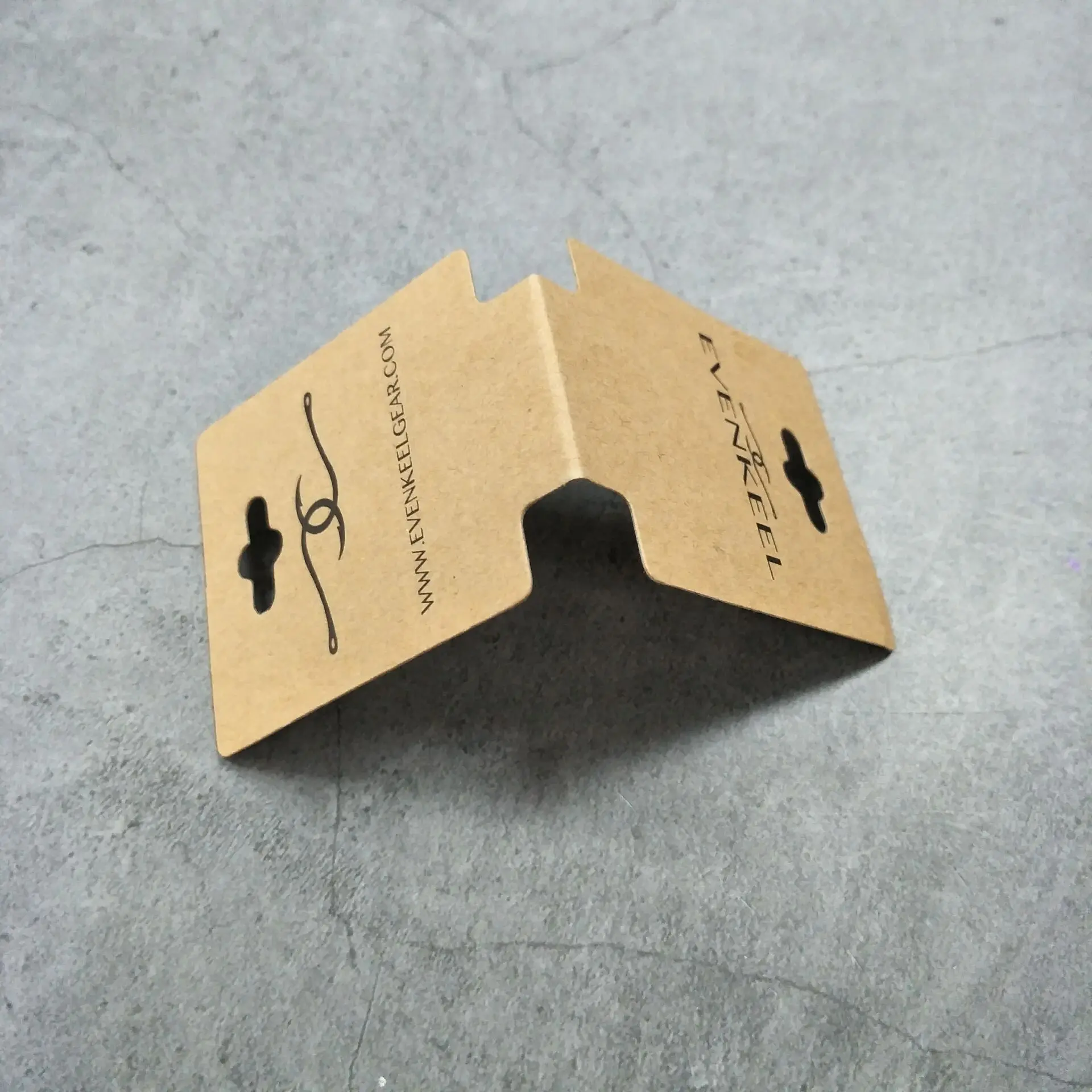 Custom brand logo design foldable brown kraft paper cardboard color printing jewelry hang tag