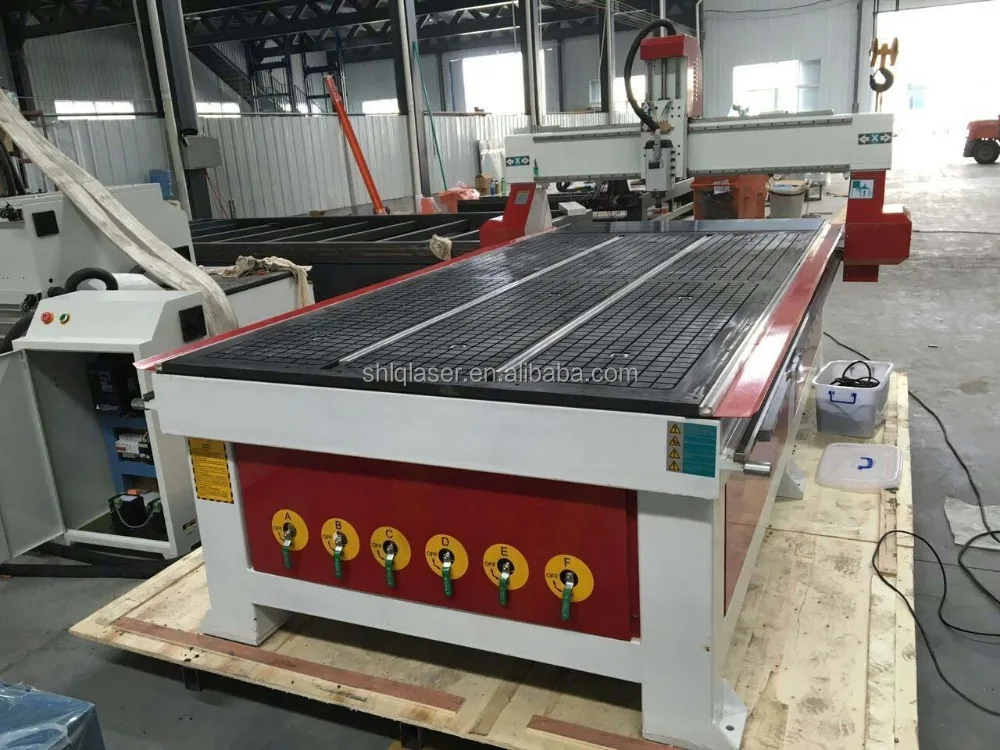 Деревообрабатывающий станок с ЧПУ Shanghai LeiQuan 5 осями