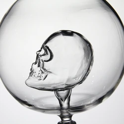 AIHPO05 Unique Magic Novelty Gift 850ml Hand Blown Glass Skull Globe Bar Set Whiskey Decanter with Glasses Stopper Wooden Base
