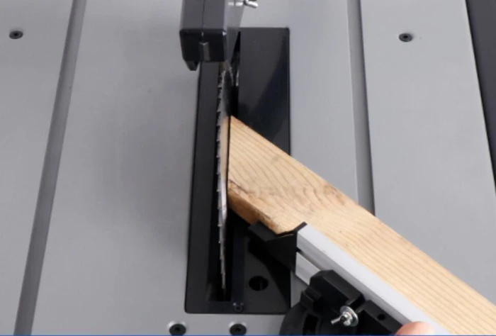 High Speed Mini Sliding Table Saw for Woodworking, Table Saw Machine