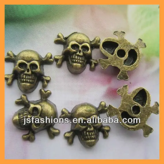 специальный черепа формы заклепка с античная латунь цвет