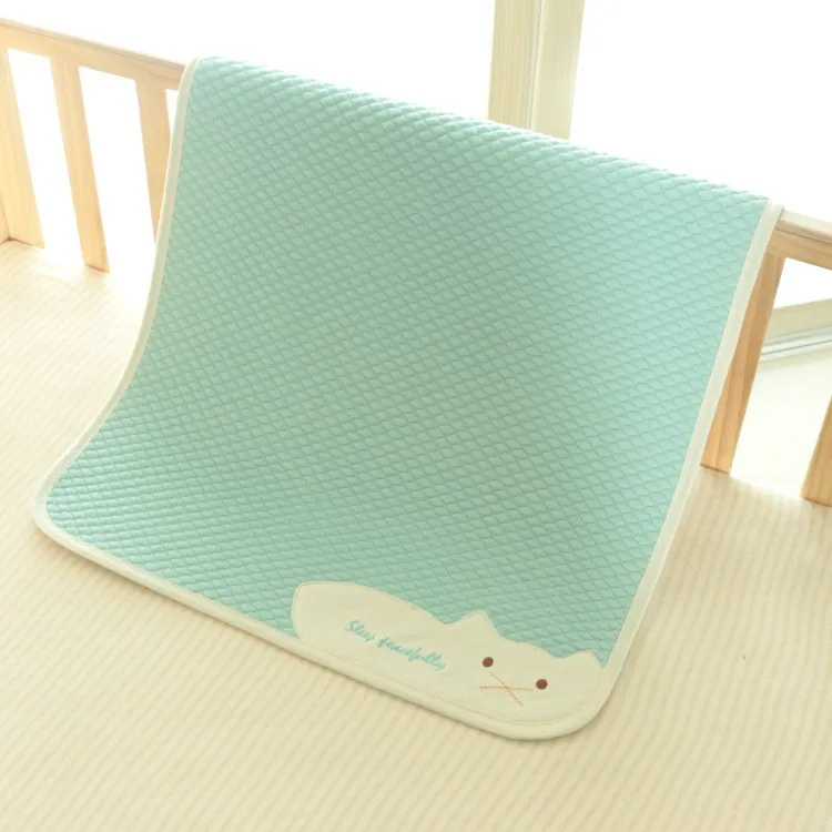Leakproof and Machine Washable Changing Pad Liners baby changing mat/pad