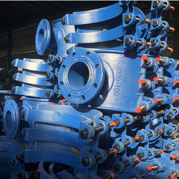 pipe saddle clamp / ductile iron/sleeves/Tapping Tee of Ductile iron pipes for drilling hole in pipeine