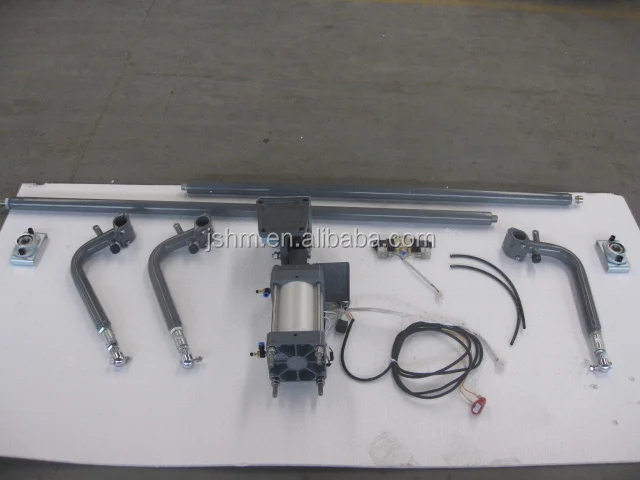 
 Механизм двери багажника для автобуса  