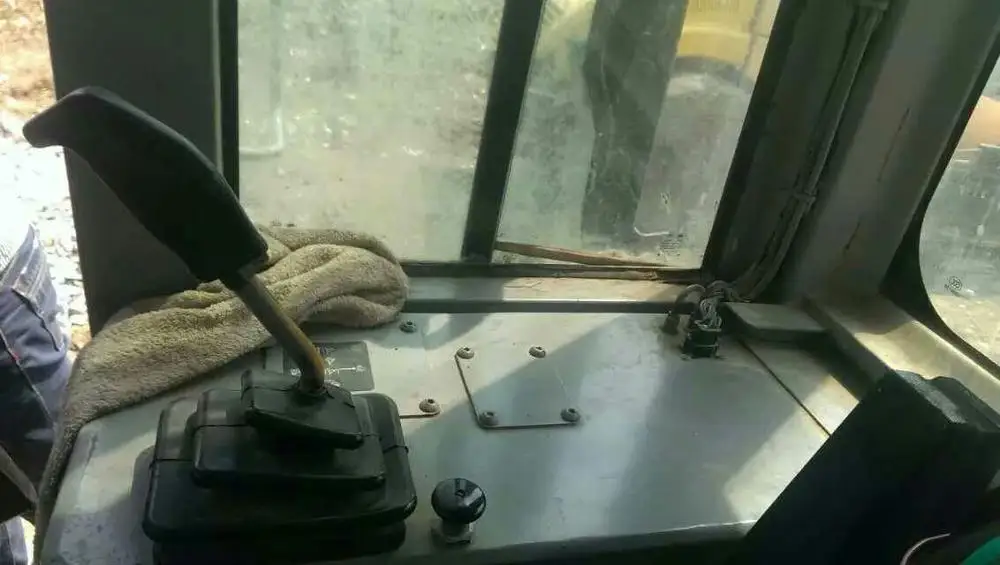 low price best working condition america  D6G  D3C  D8K D6D  D5K  D4H  D9N  D7G  D10R Crawler bulldozer for sale