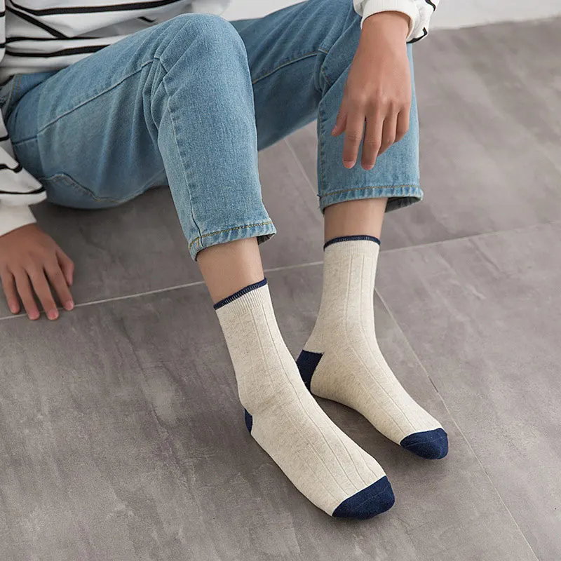 
Japanese Lattice & Vertical Stripes Harajuku Men Fashion Causal Sock 