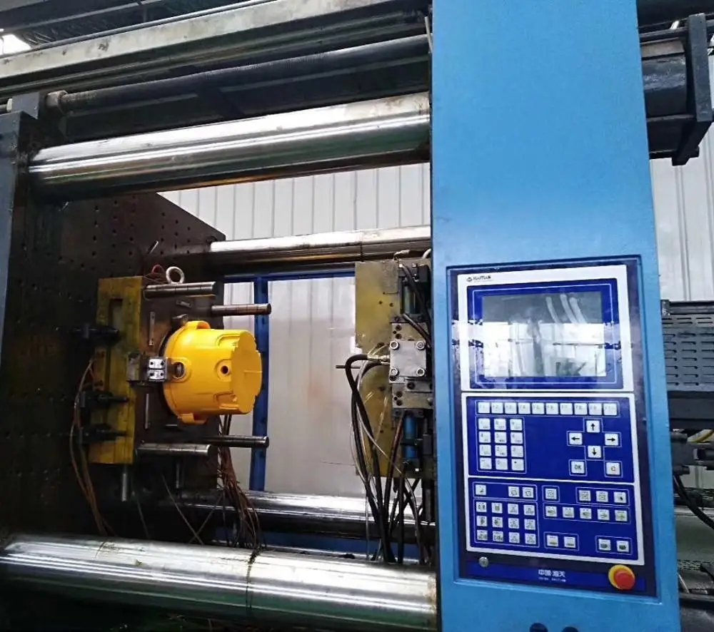 5 gallon 20L bucket used injection moulding machine Haitian 1300 ton