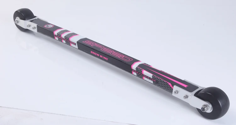 Классический бортик из стекловолокна для катания на роликах в скандинавском стиле красного цвета