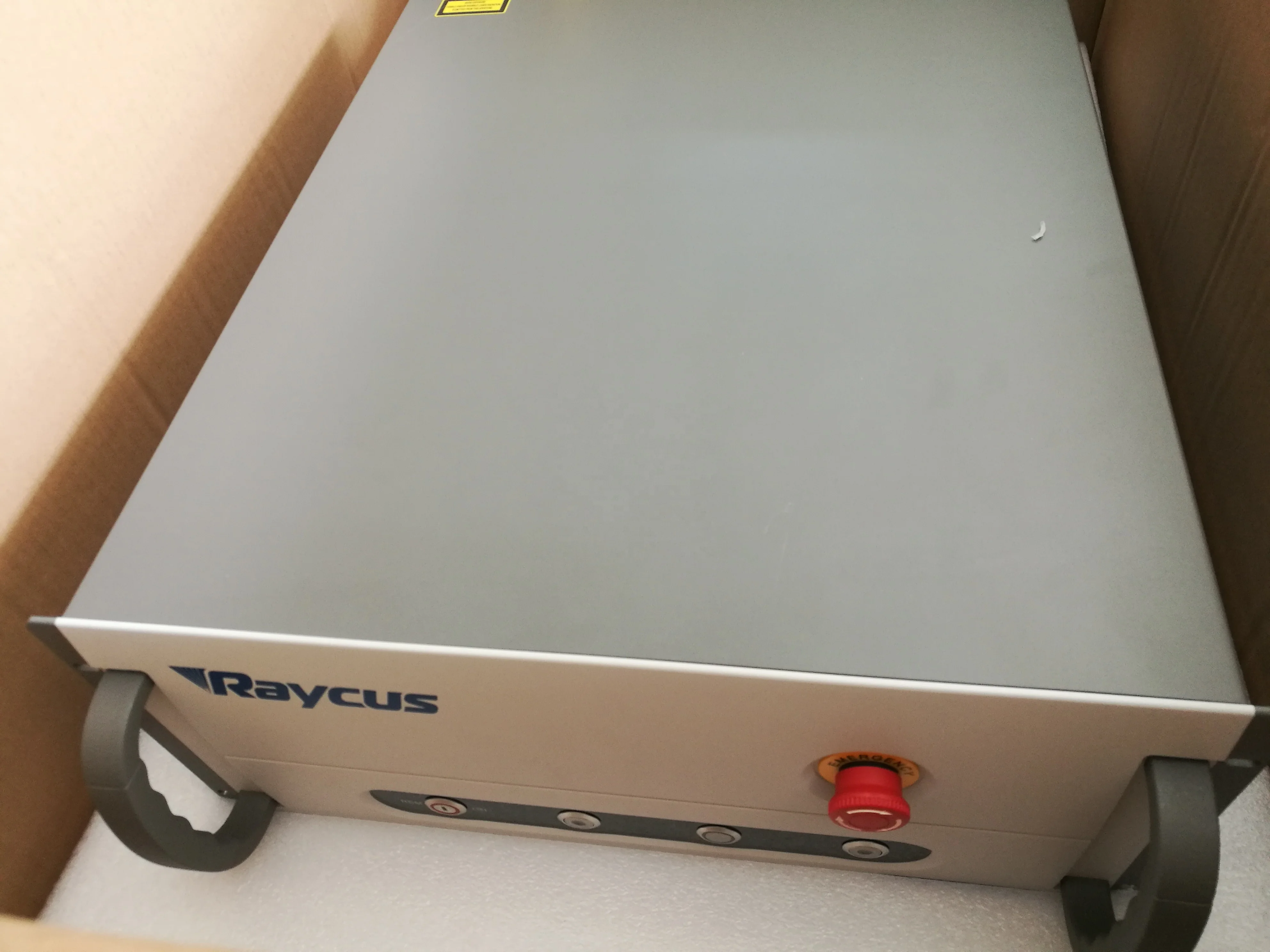 
1000w laser source Raycus single module fiber laser cutting machine component for sale 