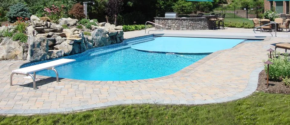 2021 hot selling waterproof hard PC cover slats outdoor electric swimming pool cover used for sale Germany