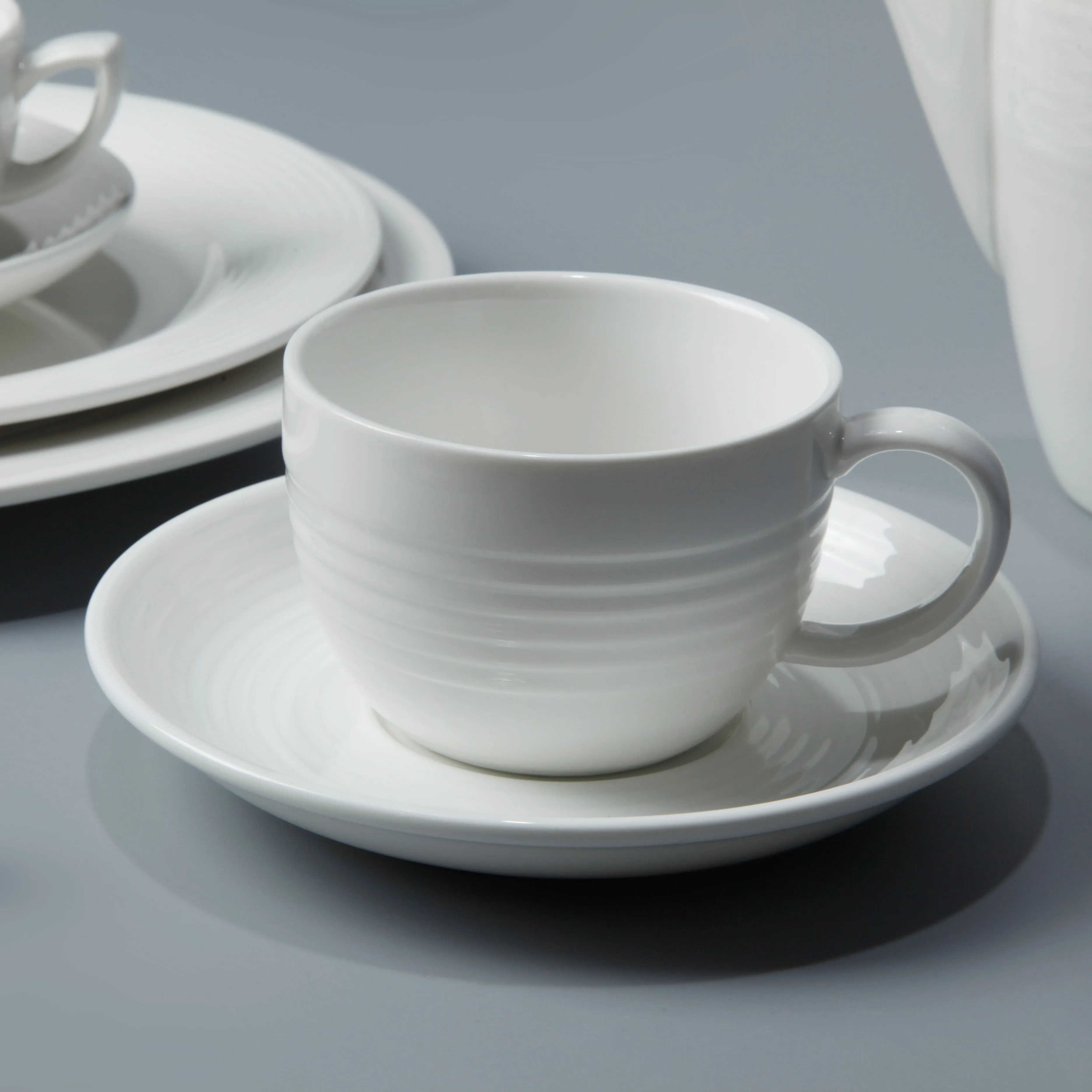 Tableware ceramic coffee cup saucer manufacturer porcelain cup for coffee nice design hotel wedding coffee set porcelain