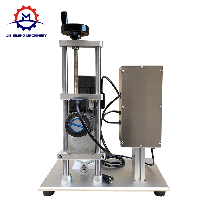 Low price automatic plastic bottle capping machine, pet bottle capping machine