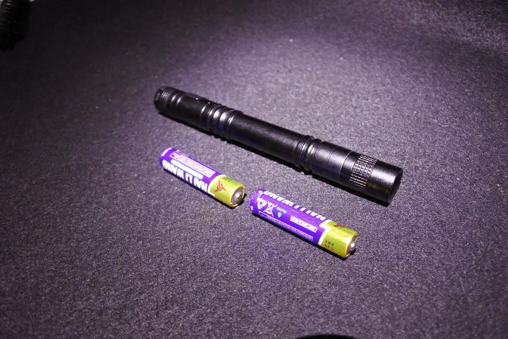 3W Mini Pen Type Blue Light LED Flashlight Hunting Fishing Clip Lamp Blue Beam Torch