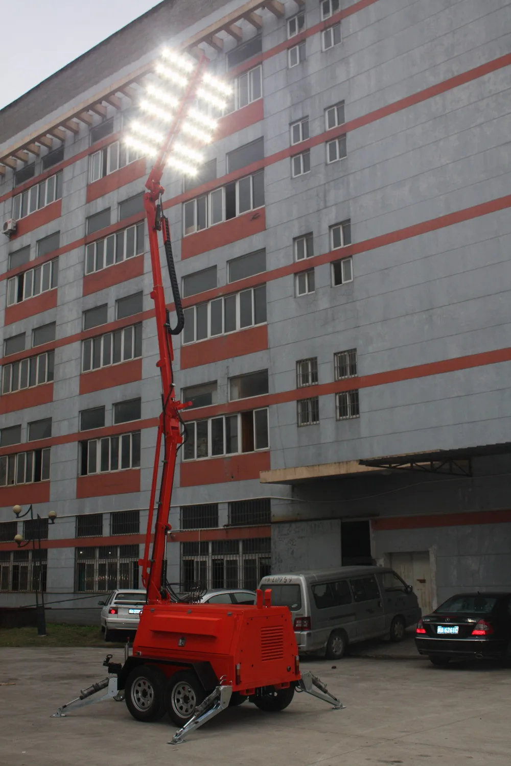 Гидравлическая мачта дизельный генератор прожекторы Мобильная конструкция световая башня