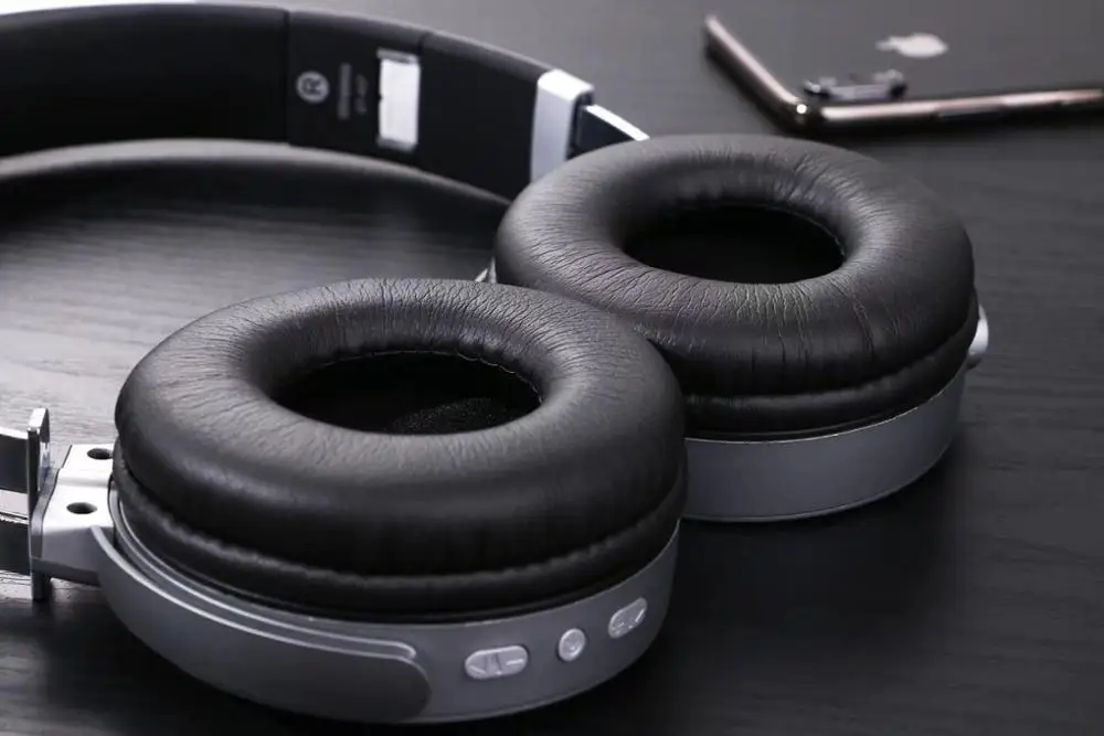 New Model Modern design Wireless Bt Headphone/Earphone