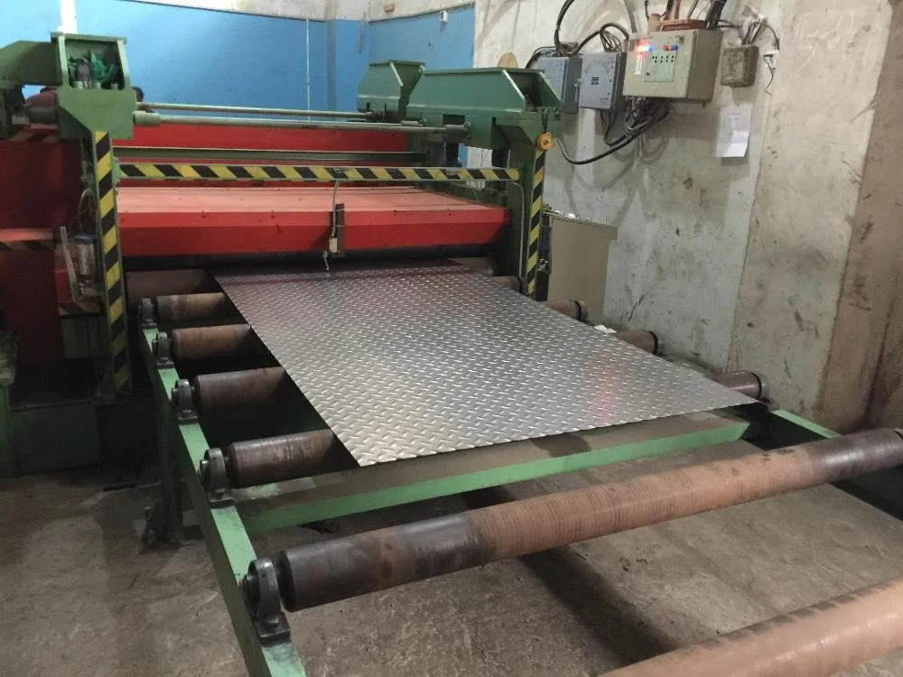 China Automatic Customized Checkered Plate Embossing Machine Manufacturer