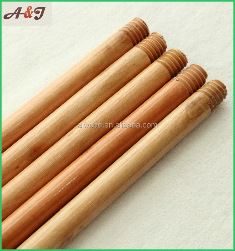 Varnished eucalyptus wooden broomstick with 7.0cm plastic cap