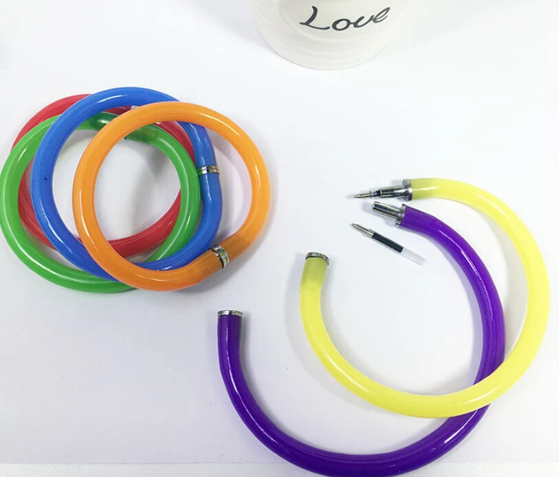 Cheap plastic bendable ball pen amusing Flexible bracelet shape pen  Wristlet Circlet ball pen for cooperation event