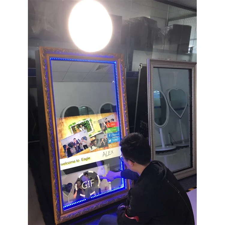 Social Photo Booth Touch Screen With Camera, Trade Show Mirror Photbooth Kiosk