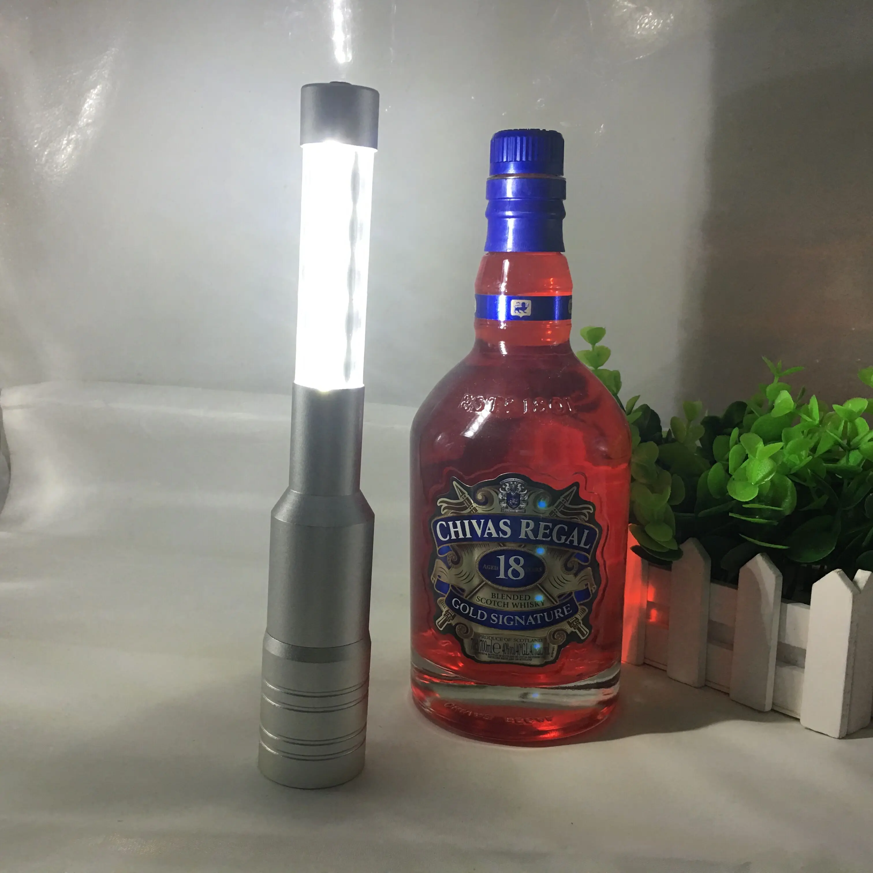 High Quality Aluminum Alloy Rechargeable wine LED Bottle Sparklers