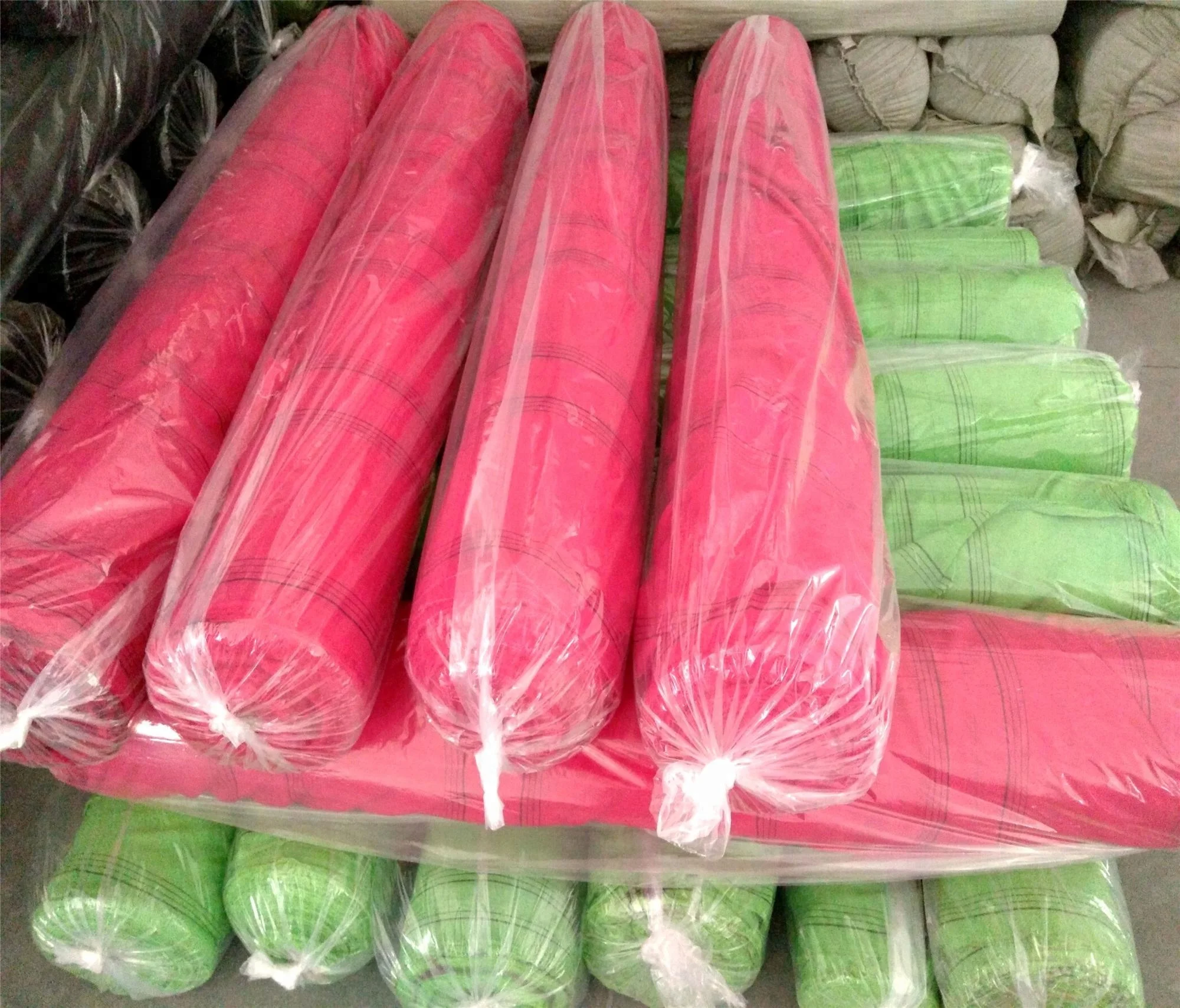 Wholesale Eco-Friendly Disposable 100%Poly Bath Mitt Fabric Rolls  Polyester Fabric Stock Lot  For Exfoliating Glove