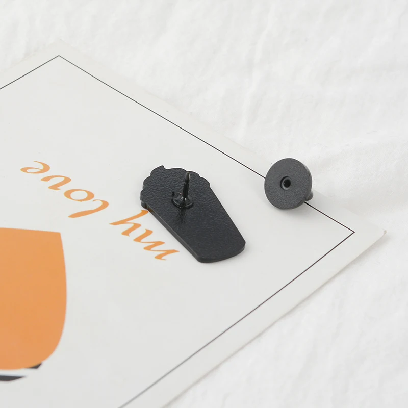 QIHE Хэллоуин эксклюзивная мини мультяшная палочка для мороженого ведьмы пива шляпа пентаграмма Луна Броши ведьма лацкан булавки для ведьмы