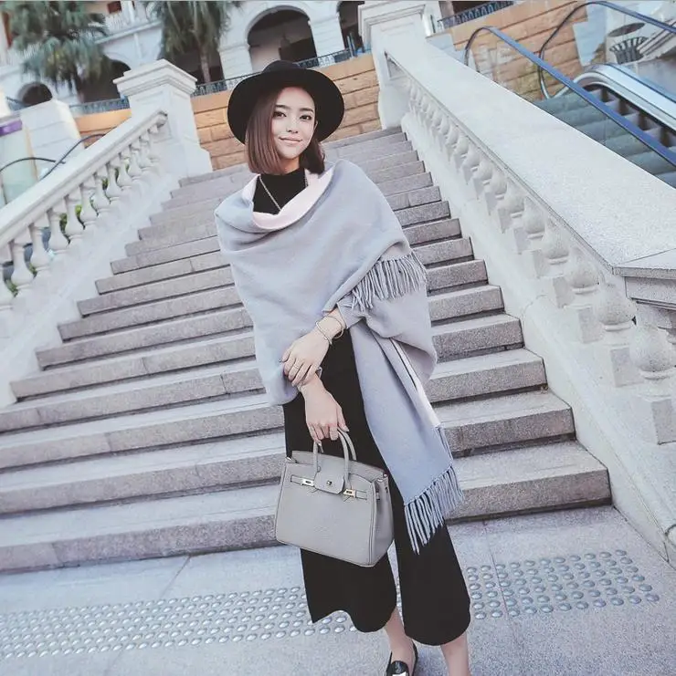 Оптовая продажа, китайский вязаный крючком шарф-пончо из пашмины разных цветов с рукавами