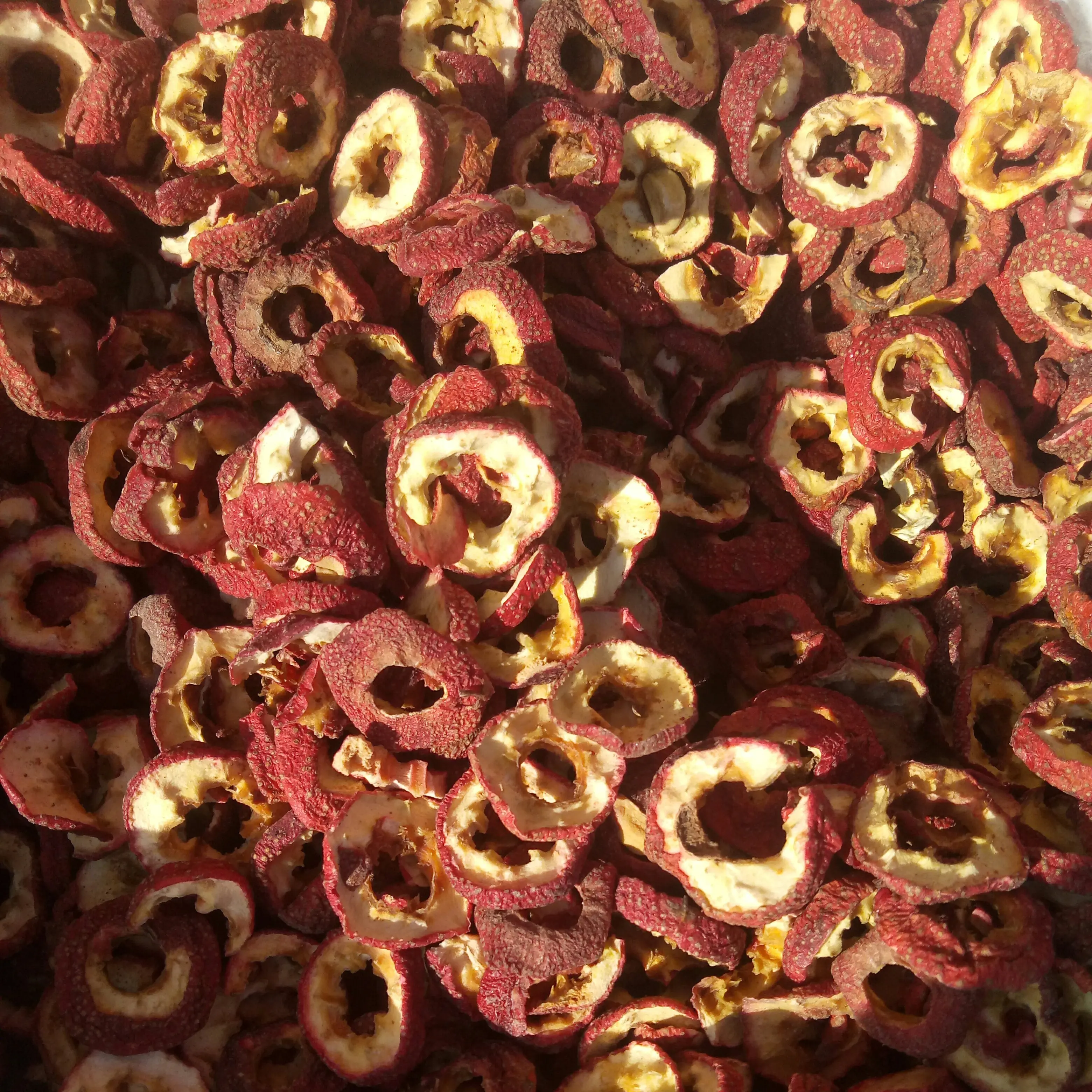 Натуральные высококачественные ягоды необработанной моногины, сушеные нарезанные Боярышники, фрукты на продажу