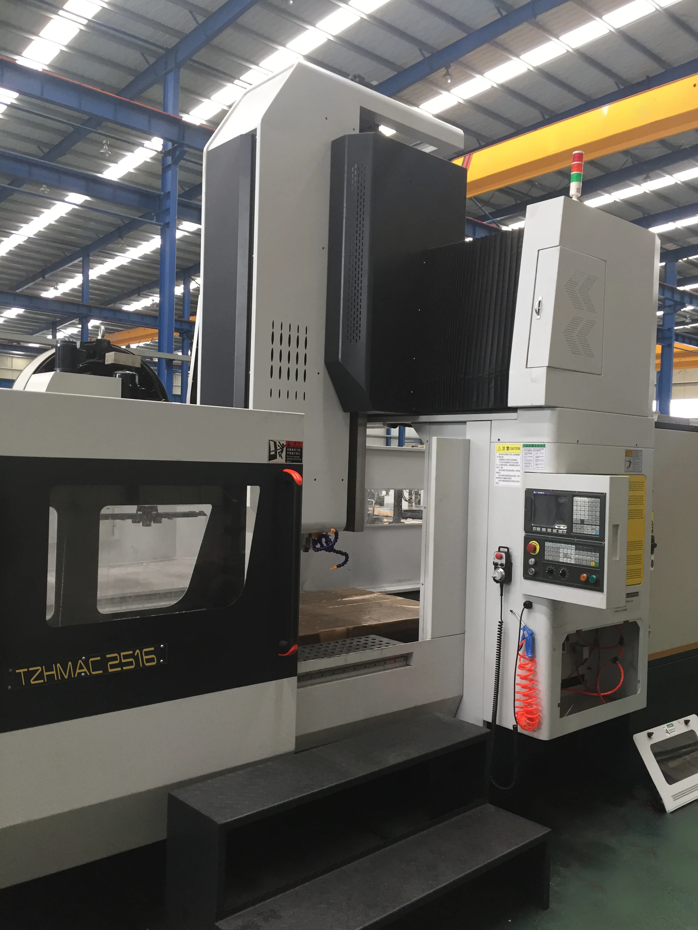 
Low price Gantry with Syntec 10A, OEM cheap cnc milling machine made in china 