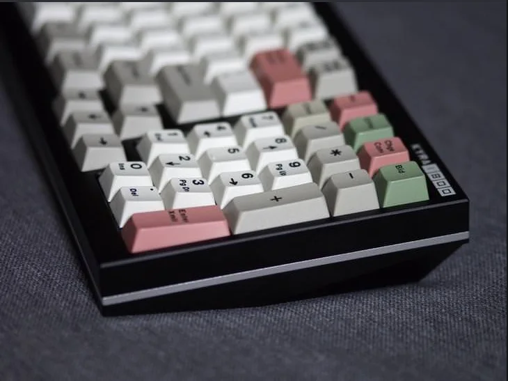 Dadesin OEM 60 75 76 60% aluminum custom keyboard cnc prototype milling aluminum mechanical gaming keyboards case kit