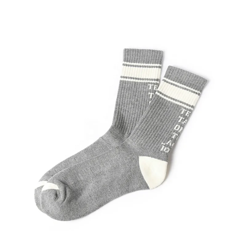 2019 Sports Hotsale high quality fashion terry cotton letter odm cute young boy teen tube socks