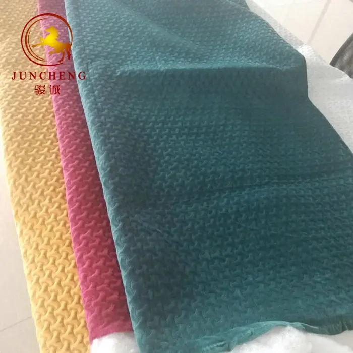 2018 china factory cheap jacquard quilted velvet fabric