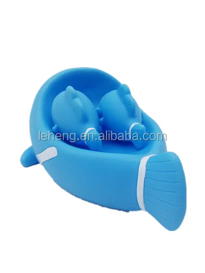 Yiwu plastic non-toxic soft baby shower mother&son blue fish bath toys for kids