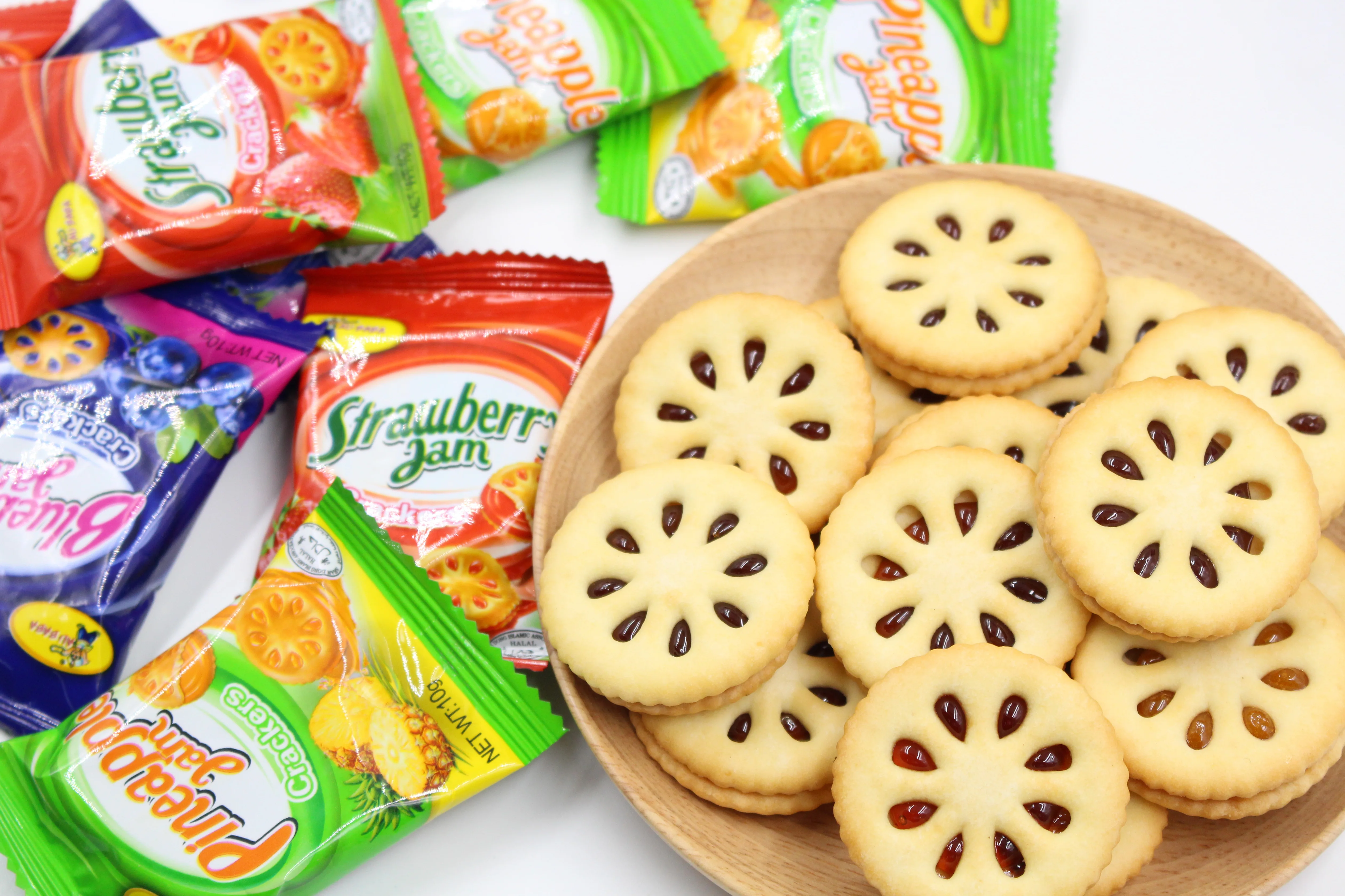 Halal cracker filling jam biscuit