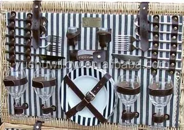 
willow picnic basket for 4 persons 
