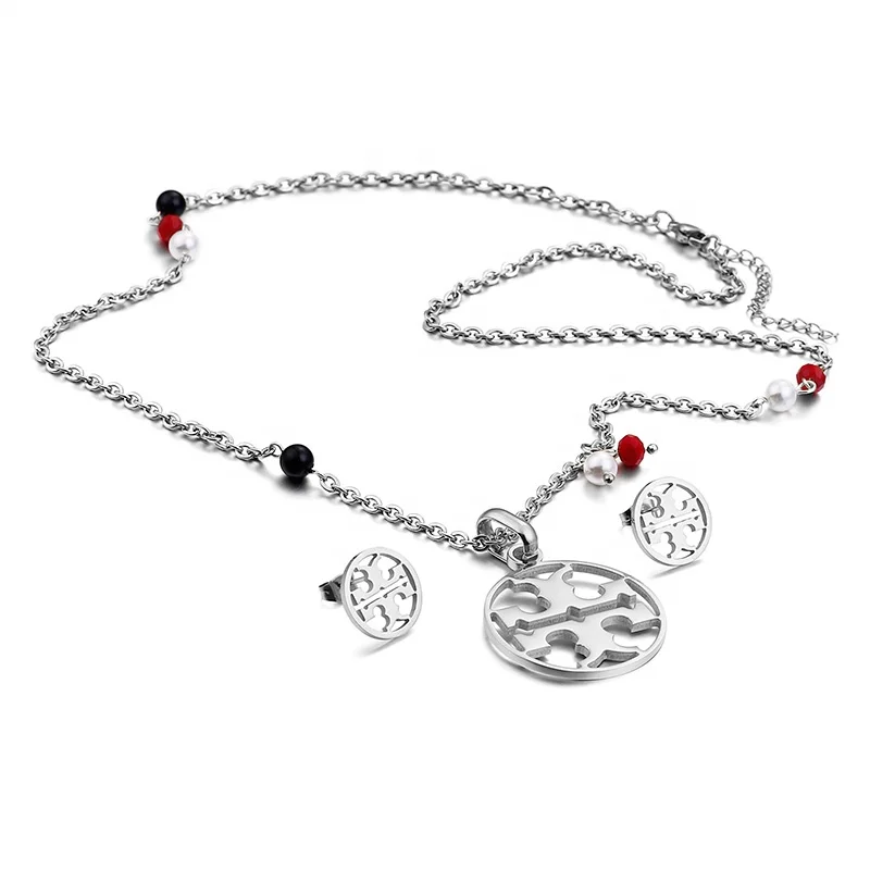 Unique Women Jewellery Hot Selling 18K Gold Plated Necklace Fashion Pendant Set