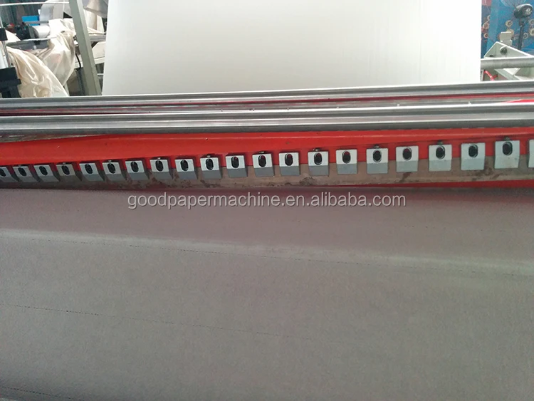 Высокая эффективность Туалет тиснением и перфорированная бумага туалетная ткани намотчик и машины