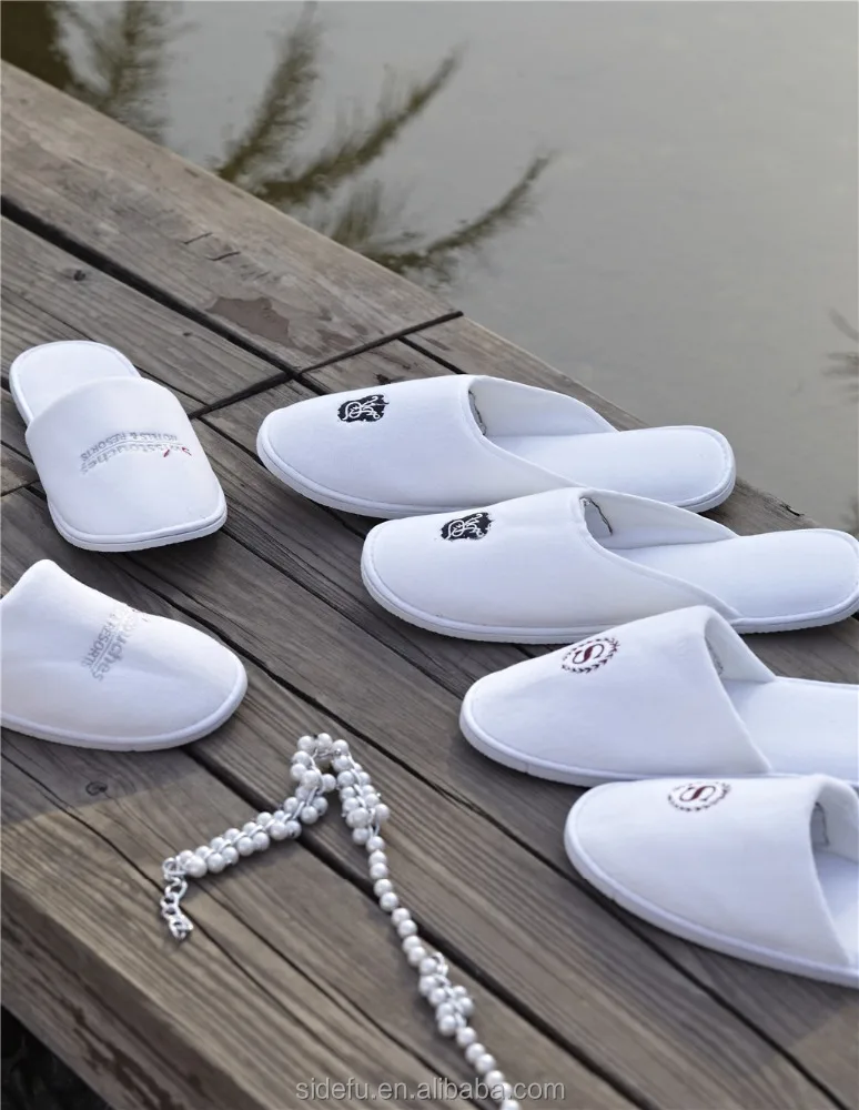 Factory Price Custom Logo White Hotel Disposable Velvet Slippers Wholesale