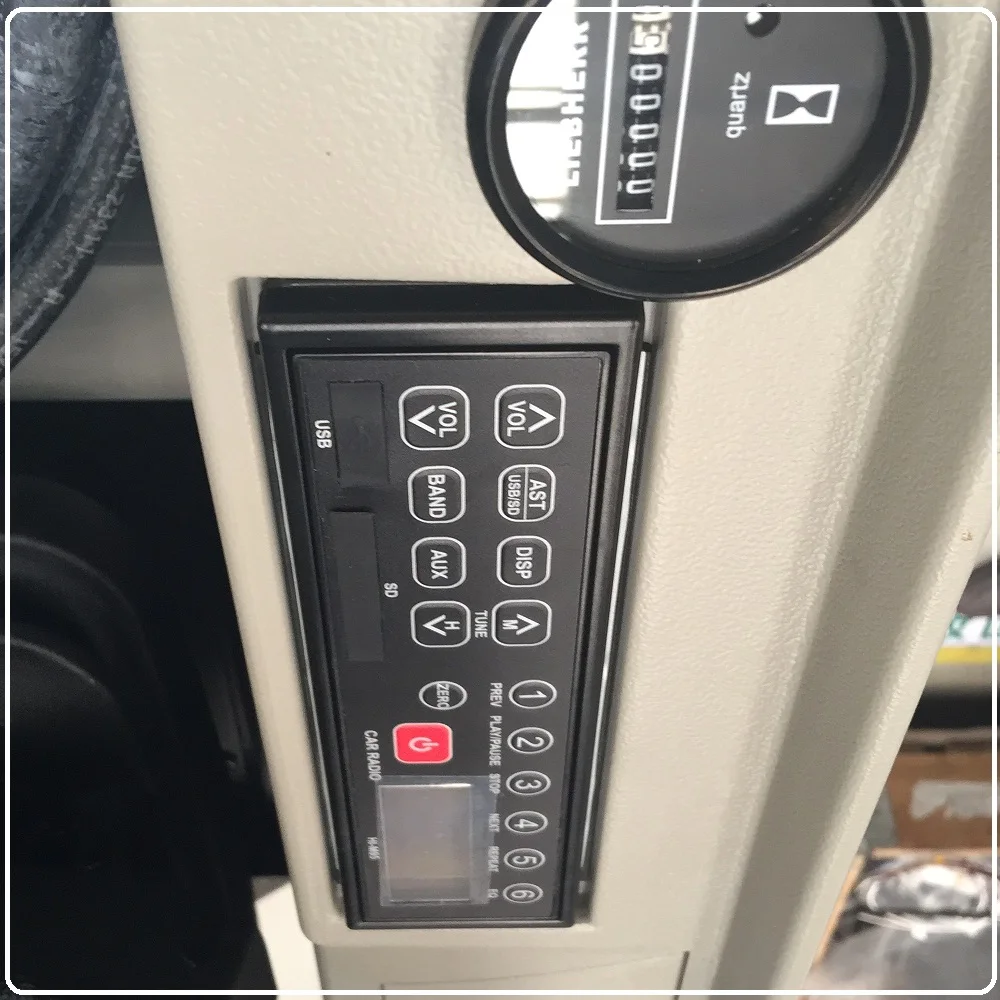 HIDAKA hot sale HI-M99 12v 24 volt car radio automatic exchange AM FM with AUX-IN for excavator